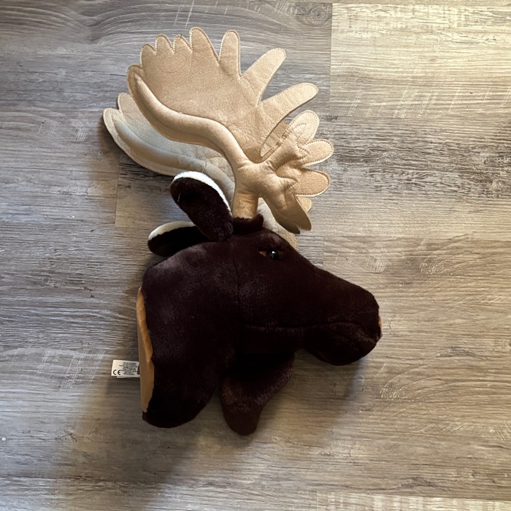 Bass Pro Shops Plush Wall Headmount Moose Head in Brown and Tan - Picture 4 of 5